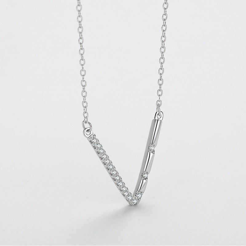 S925 Sterling Silver Temperamental Girl's V-shaped Pendant Necklace
