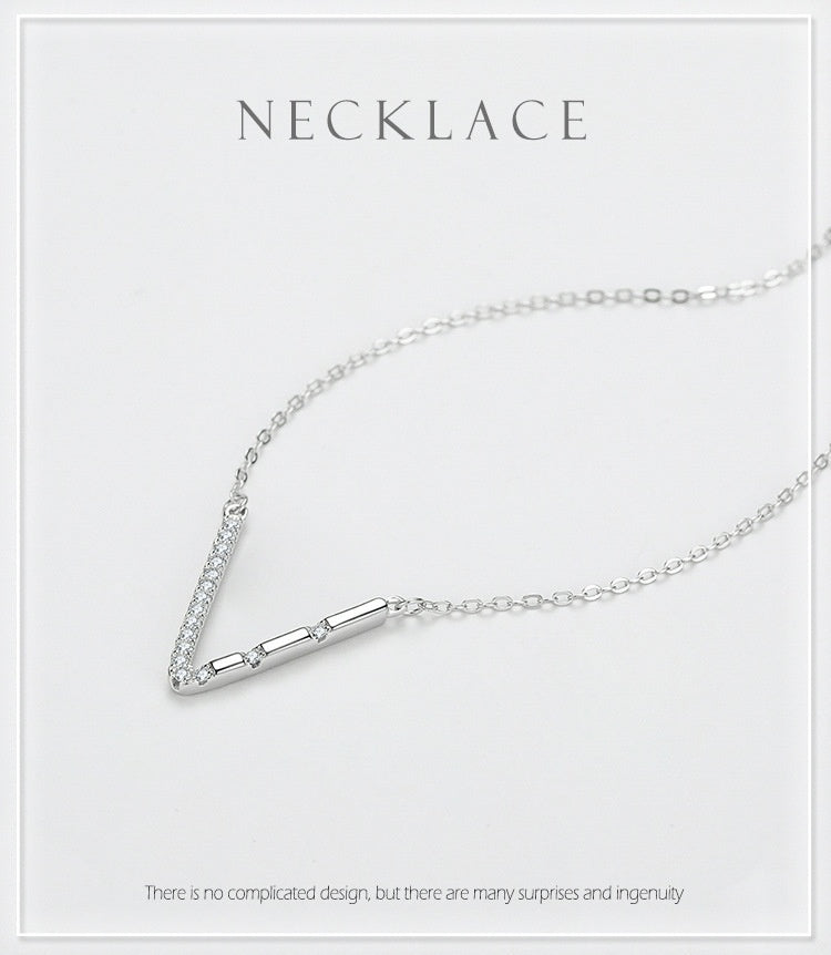 S925 Sterling Silver Temperamental Girl's V-shaped Pendant Necklace